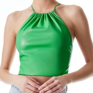 Alice + Olivia Zumi Vegan Leather Halter Cropped Garden
Green Top Large